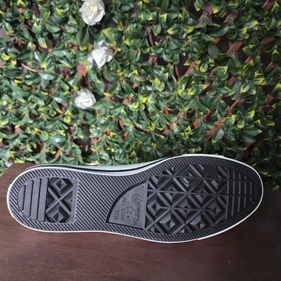 Converse Tie Dye Purple Low Top US Men's Size 11.5 Women's 13.5 EU 46 New in Box - Picture 8 of 12